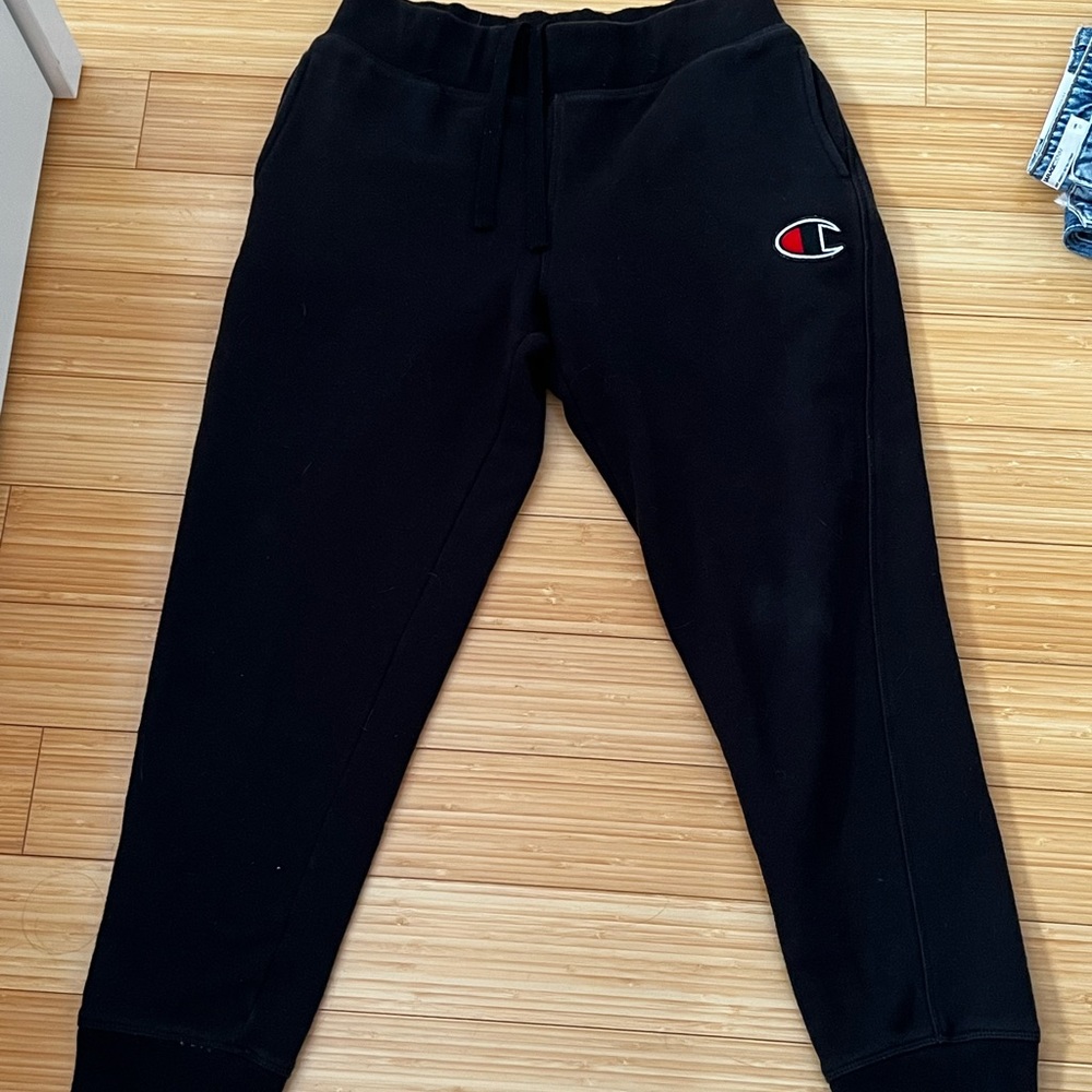 Black champion sweat pants